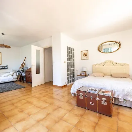 Villa La Desirade - Spacieuse Avec Piscine